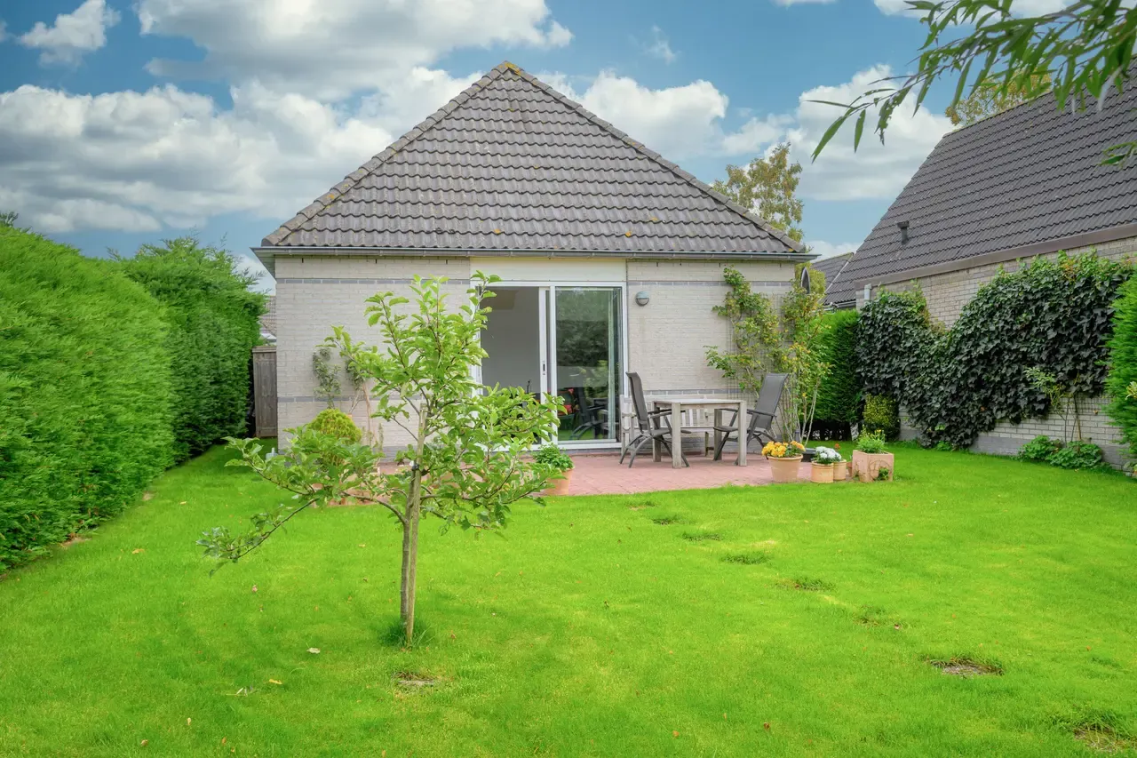 Vrijstaande woning te koop: Droge Wijmersweg 5-179, Wervershoof