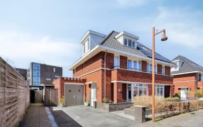 Twee-onder-één-kap te koop: Drogerij 10, Omg. KVL Oisterwijk