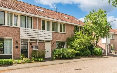 Tussenwoning te koop: Drongelenhof 8, Huibeven Oost Tilburg