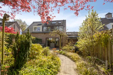 Tussenwoning te koop: Drontenhof 5, Huibeven Oost Tilburg