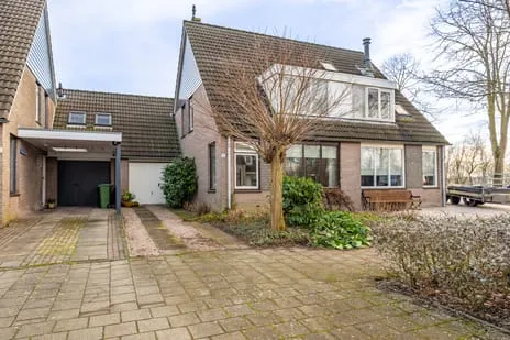 Tussenwoning te koop: Drossaard 5, Woudrichem zuid Woudrichem