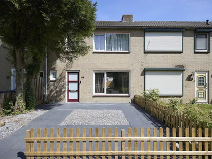 Tussenwoning te koop: Drostlaan 44, Sluiskil