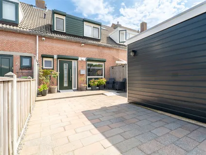 Tussenwoning te koop: Druivengaard 9, Gaarden Spijkenisse