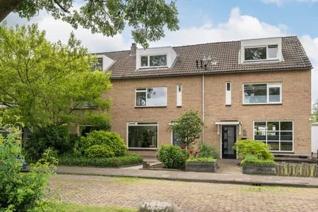 Tussenwoning te koop: Druivenstraat 165, Kruisbroek Naaldwijk