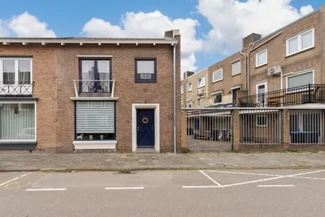 Twee-onder-één-kap te koop: Ds. Jongeneelstraat 5, Op de Nobel Heerlen