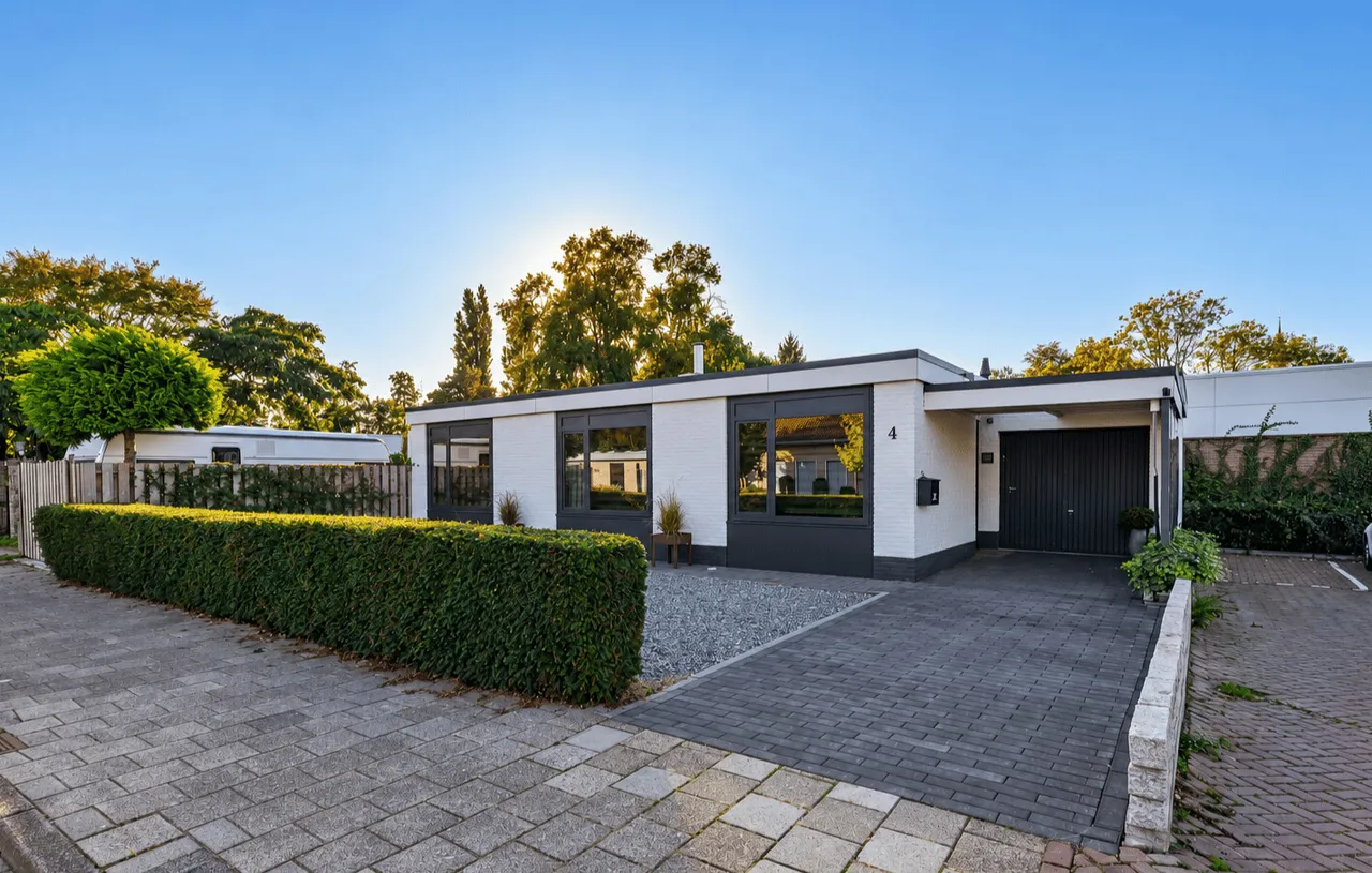 Vrijstaande woning te koop: Ds. Louwe Kooymanslaan 4, Waalwijk