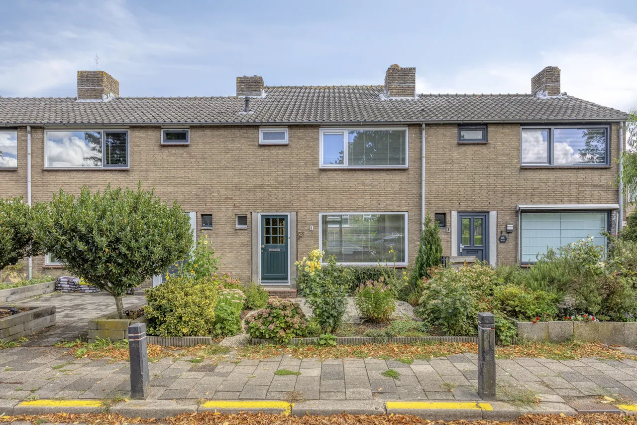 Tussenwoning te koop: Ds. van Couwenhovelaan 63, Bergschenhoek