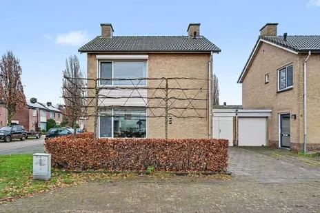 Hoekwoning te koop: Ds. van Heusdenstraat 22, Hilvarenbeek Hilvarenbeek