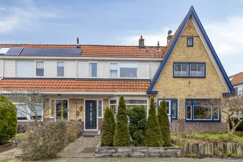 Tussenwoning te koop: Ds. Jacobus Borstiusstraat 4, Rooswijk Zaandijk