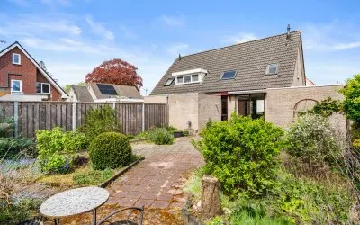 Tussenwoning te koop: Ds. Liesseliuslaan 6, Lunteren-Oost Lunteren