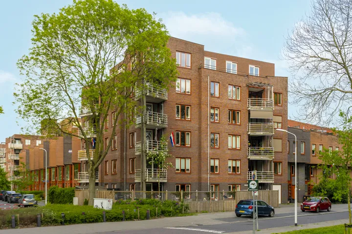 Appartement te koop: Ds. Martin Luther Kingweg 159R, Vennenbuurt Zaandam
