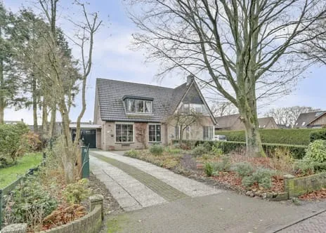 Twee-onder-één-kap te koop: Ds. Medenbachweg 5, Ermelo - Centrum Ermelo