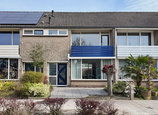Tussenwoning te koop: Ds. Sanderslaan 12, Noordlangeweg Willemstad