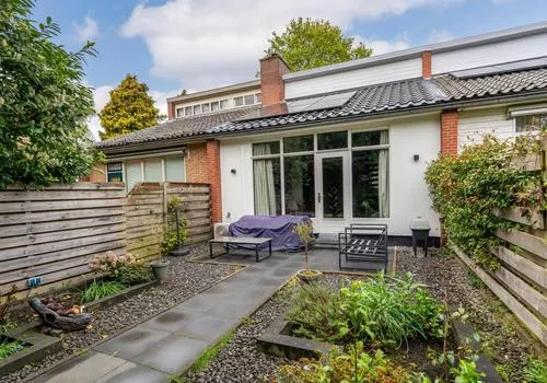 Tussenwoning te koop: Ds. Sannesstraat 136, Veendam-Oude Ae Veendam