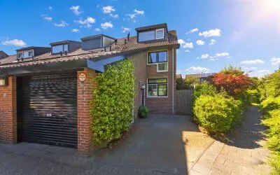 Corner house for sale: Du Perronhove 1, Buytenwegh Zoetermeer