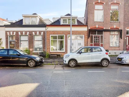 Tussenwoning te koop: Dubbeldamseweg Zuid 134, Bloemenbuurt Dordrecht
