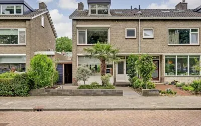Corner house for sale: Dubbelsteynlaan Oost 153, Dubbeldam-Zuid Dordrecht