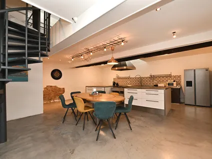 Tussenwoning te koop: Dubbelstraat 60, Havenkwartier Bergen Op Zoom