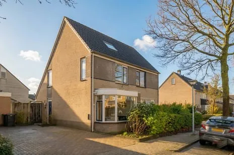 Twee-onder-één-kap te koop: Dubloen 133, Kersenboogerd-Zuid - Buurt 33 04 Hoorn