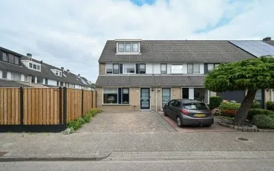 Hoekwoning te koop: Dubloen 155, Kersenboogerd-Zuid - Buurt 33 04 Hoorn