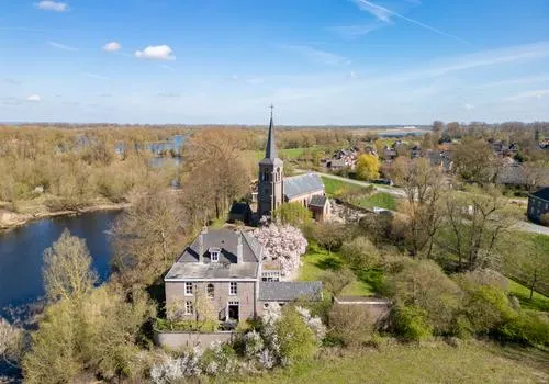 Vrijstaande woning te koop: Duffeltdijk 9, Kekerdom
