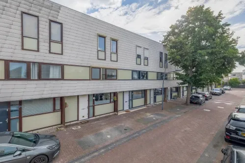 Tussenwoning te koop: Duijves Weer 31, Assendelft