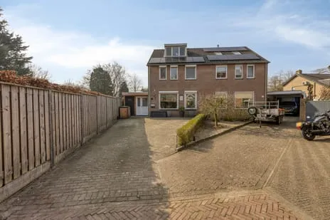 Twee-onder-één-kap te koop: Duinhof 13, Stuivezand Made