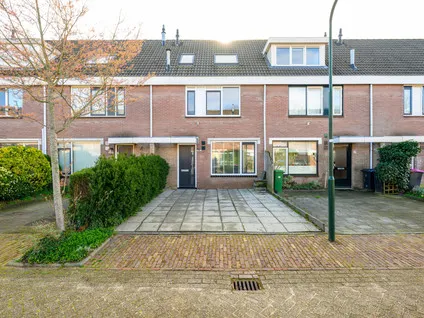Tussenwoning te koop: Duinmeierij 45, Leidschendam