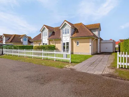 Detached house for sale: Duinpan 2-004, Verspreide huizen Kamperland Kamperland