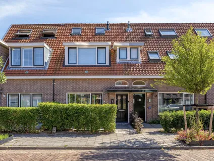Terraced house for sale: Duinzichtstraat 24, Voscuyl Oegstgeest