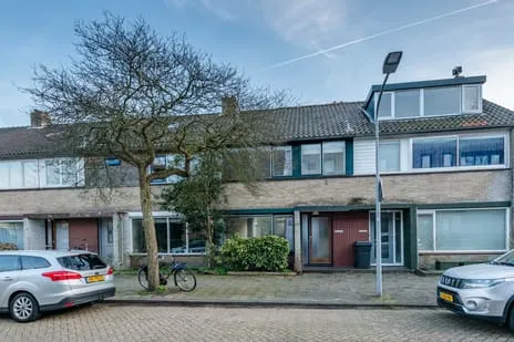 Tussenwoning te koop: Duitslandlaan 12, Landenbuurt Haarlem