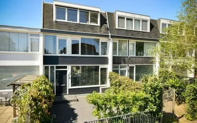 Tussenwoning te koop: Duivelandselaan 13, Vredeveldbuurt Amstelveen