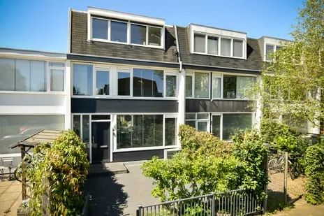 Tussenwoning te koop: Duivelandselaan 13, Vredeveldbuurt Amstelveen