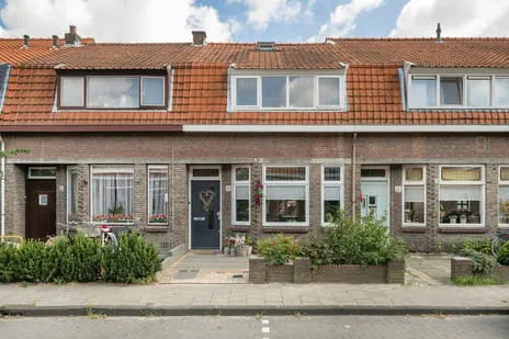 Tussenwoning te koop: Duiventorenstraat 24, Geestcomplex Naaldwijk