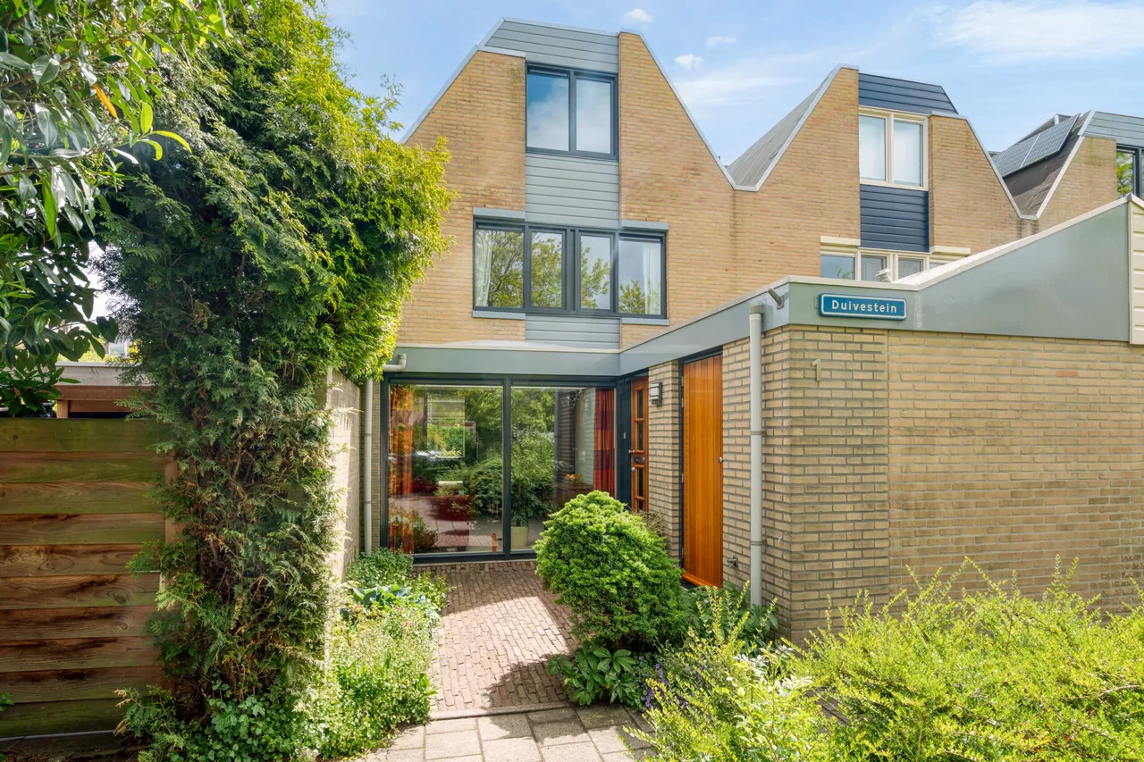 Hoekwoning te koop: Duivestein 1, Pijnacker
