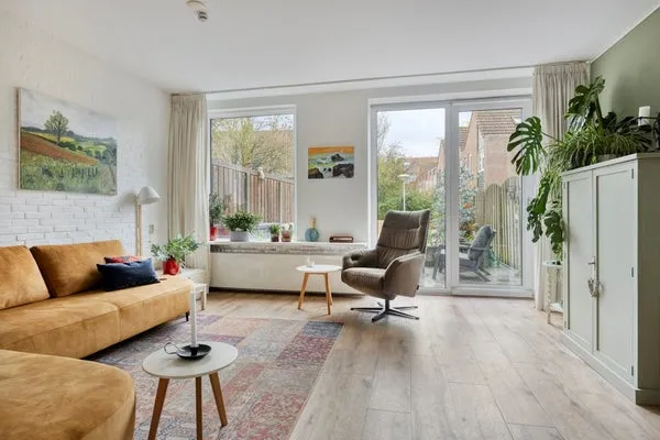 Tussenwoning te koop: Duke Ellingtonstraat 46, 'S-Gravenhage