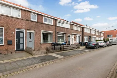 Tussenwoning te koop: Dupperstraat 42, Breitnerstraat en omgeving Dordrecht