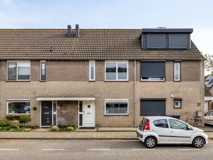 Tussenwoning te koop: Duvenee 37, Bergen Op Zoom