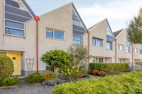 Tussenwoning te koop: Dwarsfluitstraat 24, Almere