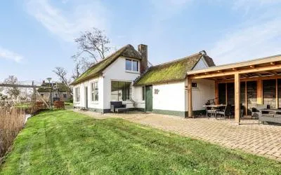 Vrijstaande woning te koop: Dwarsgracht 52, Giethoorn