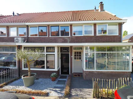 Tussenwoning te koop: Dwarsstraat 14, Buitenuitbreiding-West Sliedrecht