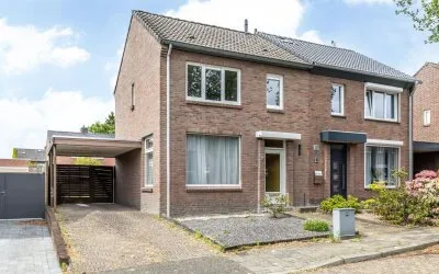 Twee-onder-één-kap te koop: Dwarsstraat 16, Nuth Nuth