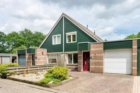 Tussenwoning te koop: Dwerguil 10, Rietlanden Emmen
