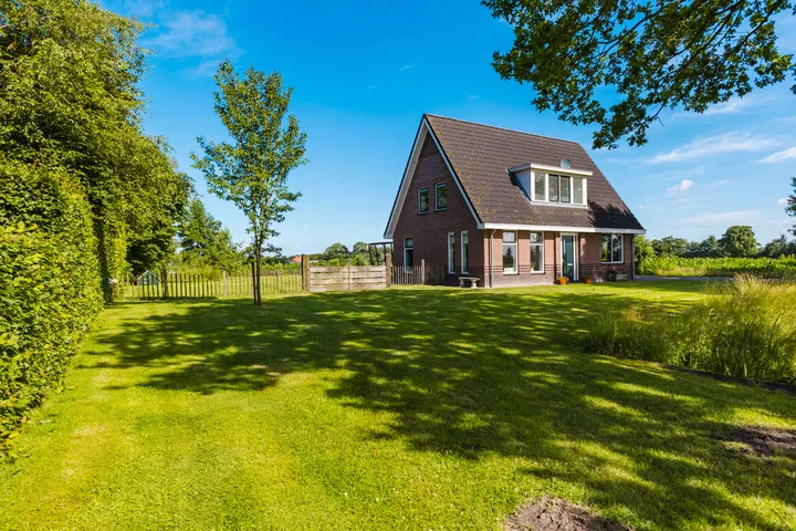 Detached house for sale: Dwersfeart 18, Gorredijk-Buitengebied Gorredijk
