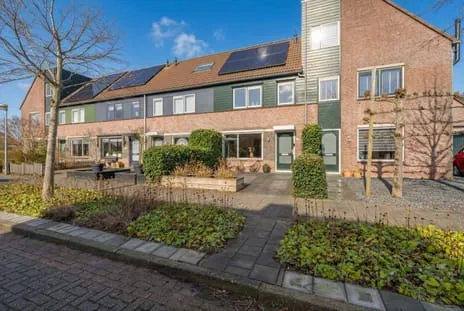 Tussenwoning te koop: Dwingel 31, Kanteel en omgeving De Goorn