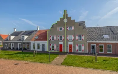 Tussenwoning te koop: Dwinger 12, Verspreide huizen Winschoten Blauwestad
