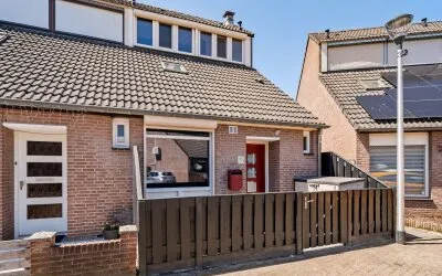 Corner house for sale: E.H. Begemannstraat 7, West Helmond