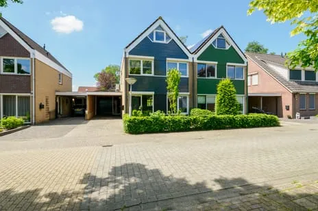 Semi-detached for sale: E. Nijen Twilhaarstraat 16, Vriezenveen-Midden Vriezenveen