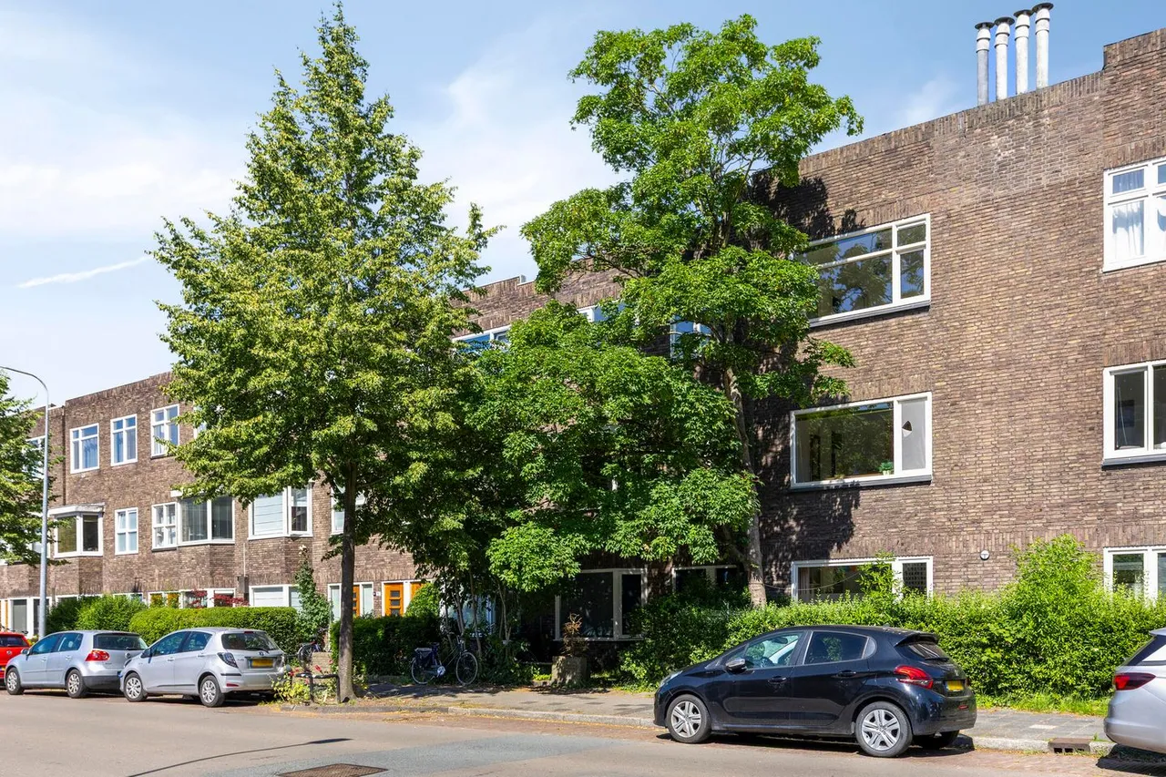 Appartement te koop: E. Thomassen à Thuessinklaan 58A, Groningen