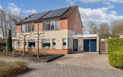 Twee-onder-één-kap te koop: E.P. Seidelstraat 75, Ens-woonkern Ens
